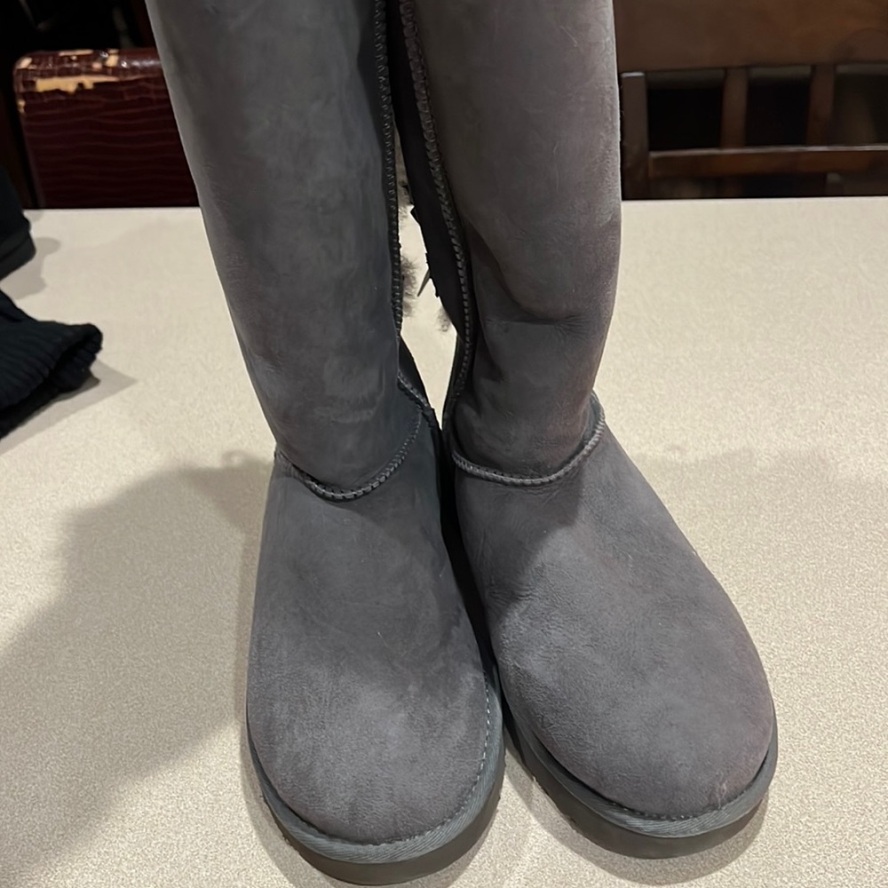 Grey tall Bailey bow Uggs